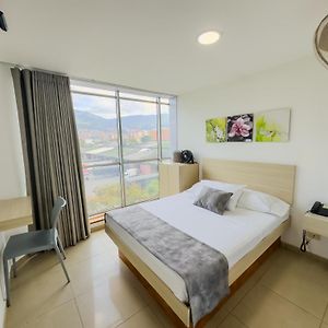 Hotel Alcaravan Medellin